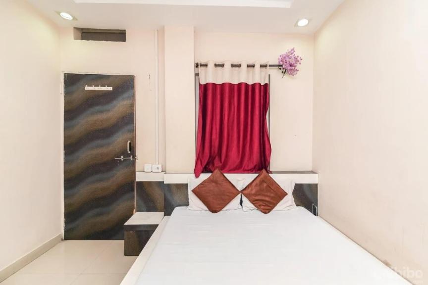 Hotel Rameshwaram Ujjain Extérieur photo