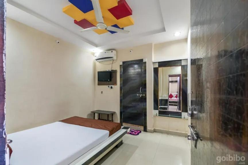 Hotel Rameshwaram Ujjain Extérieur photo